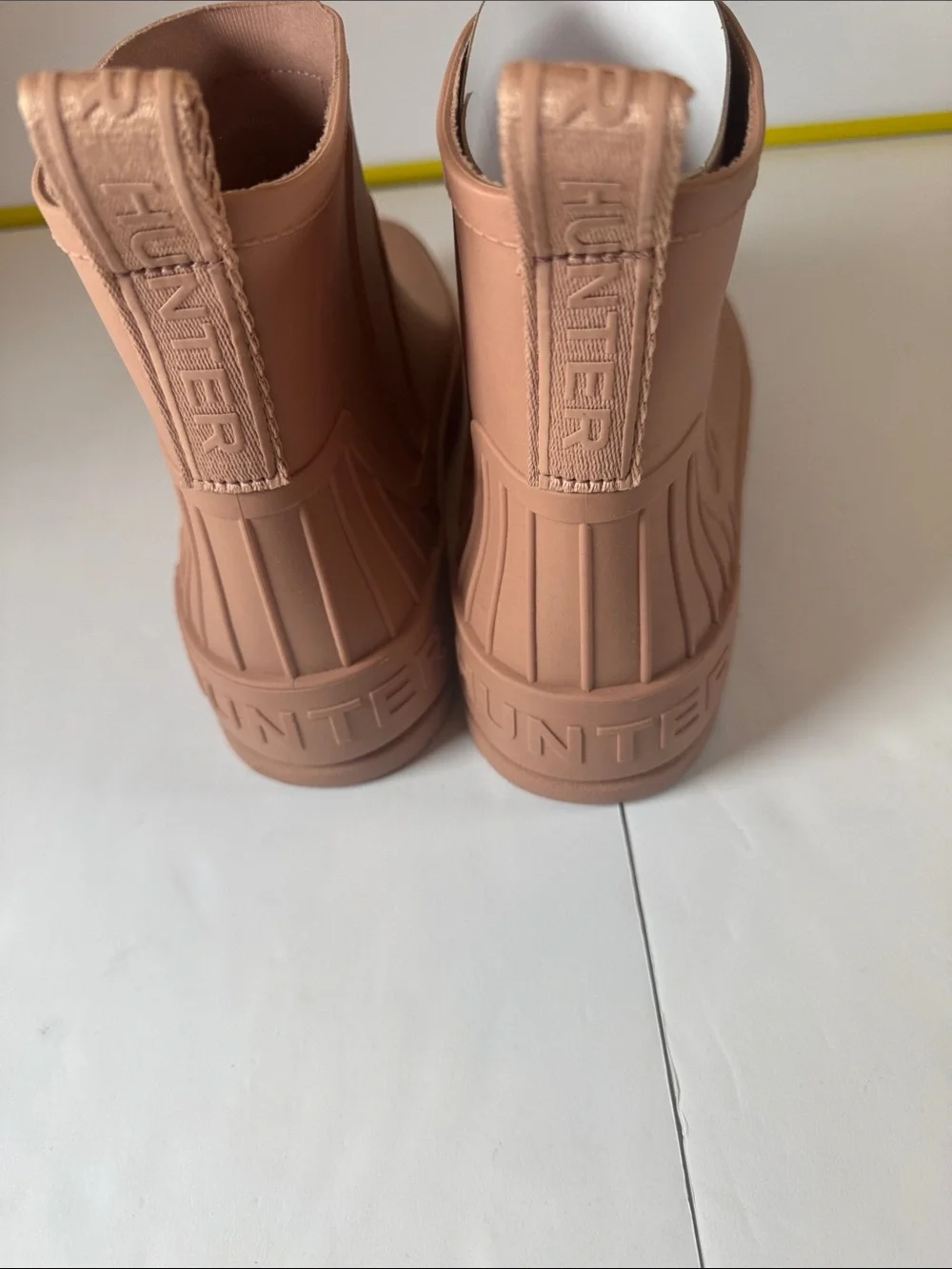 Hunter women’s Matte Rose-Tan Chelsea Rain Boots